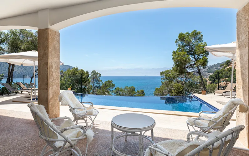 Casa con vistas al mar y con acceso al mar