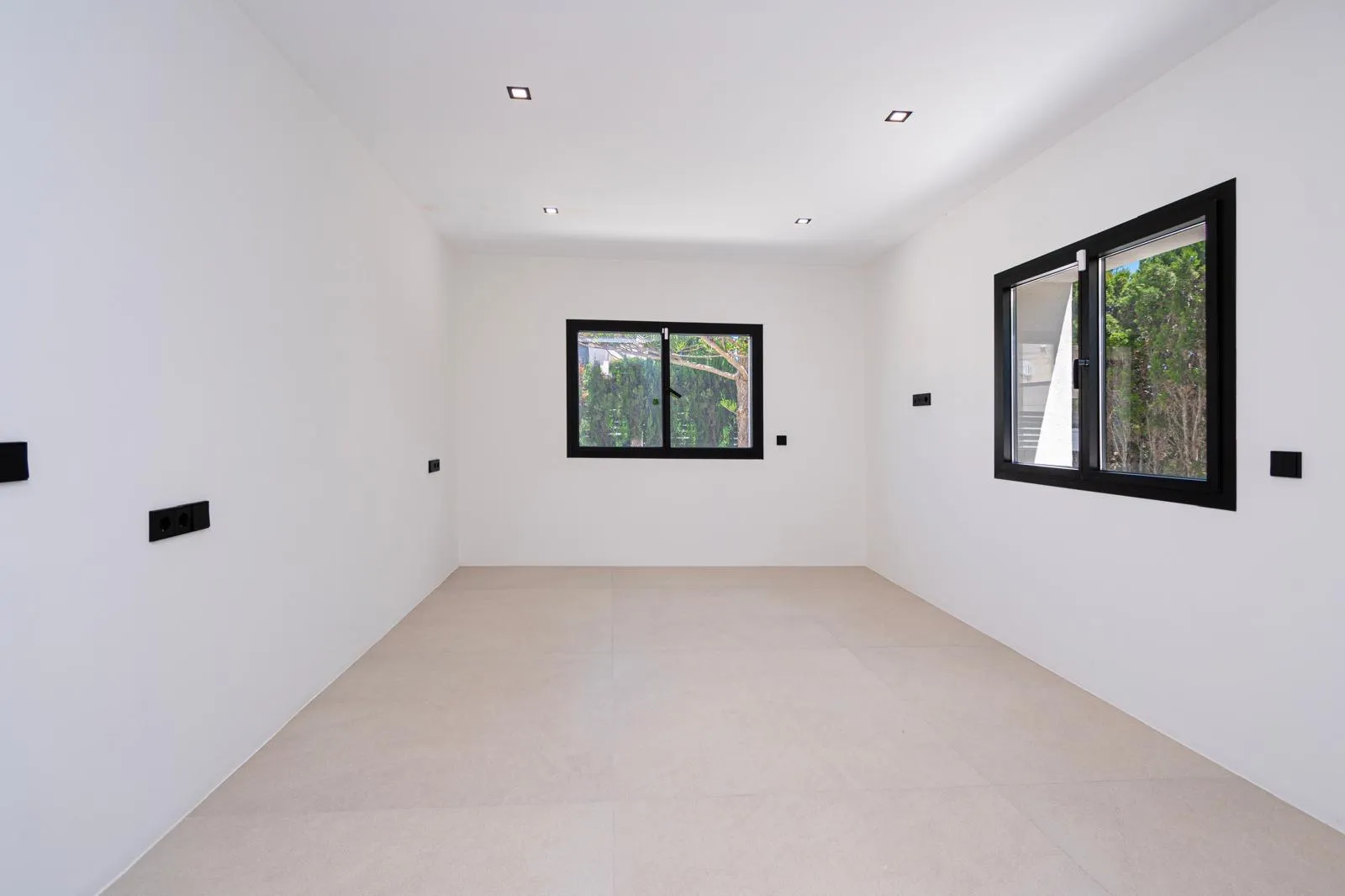 Modern designvilla vid havet-10