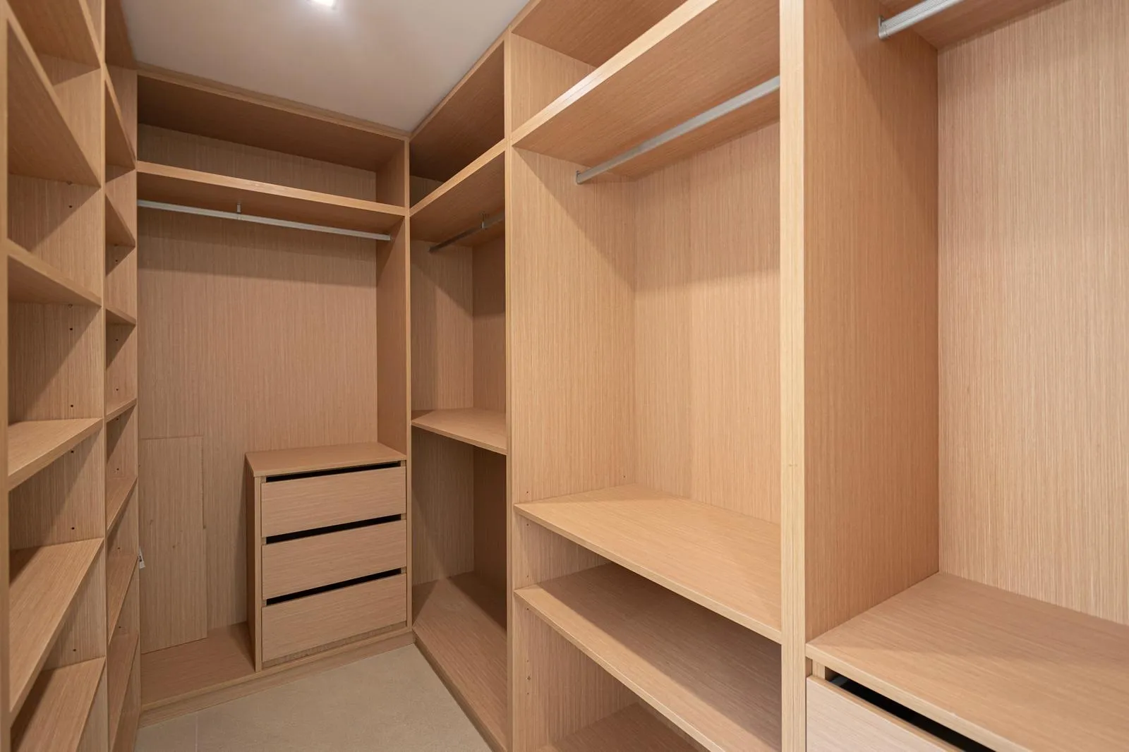 Modern designvilla vid havet-11