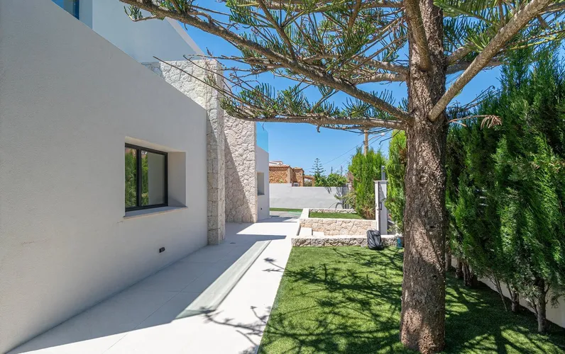 Modern designer villa by the sea