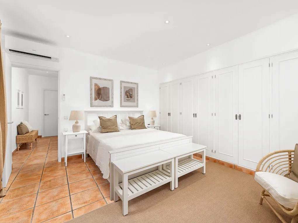 House in the center of Andratx-8