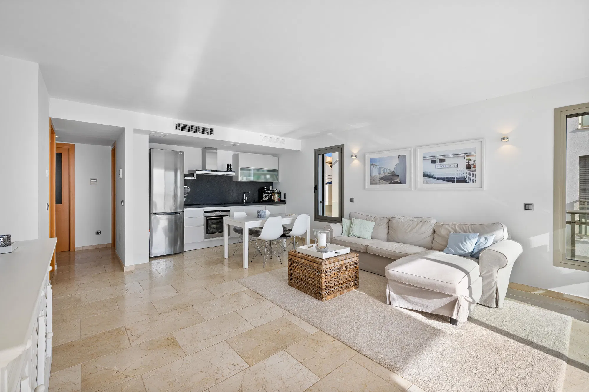 Pis en una urbanització residencial exclusiva amb vistes al mar-4