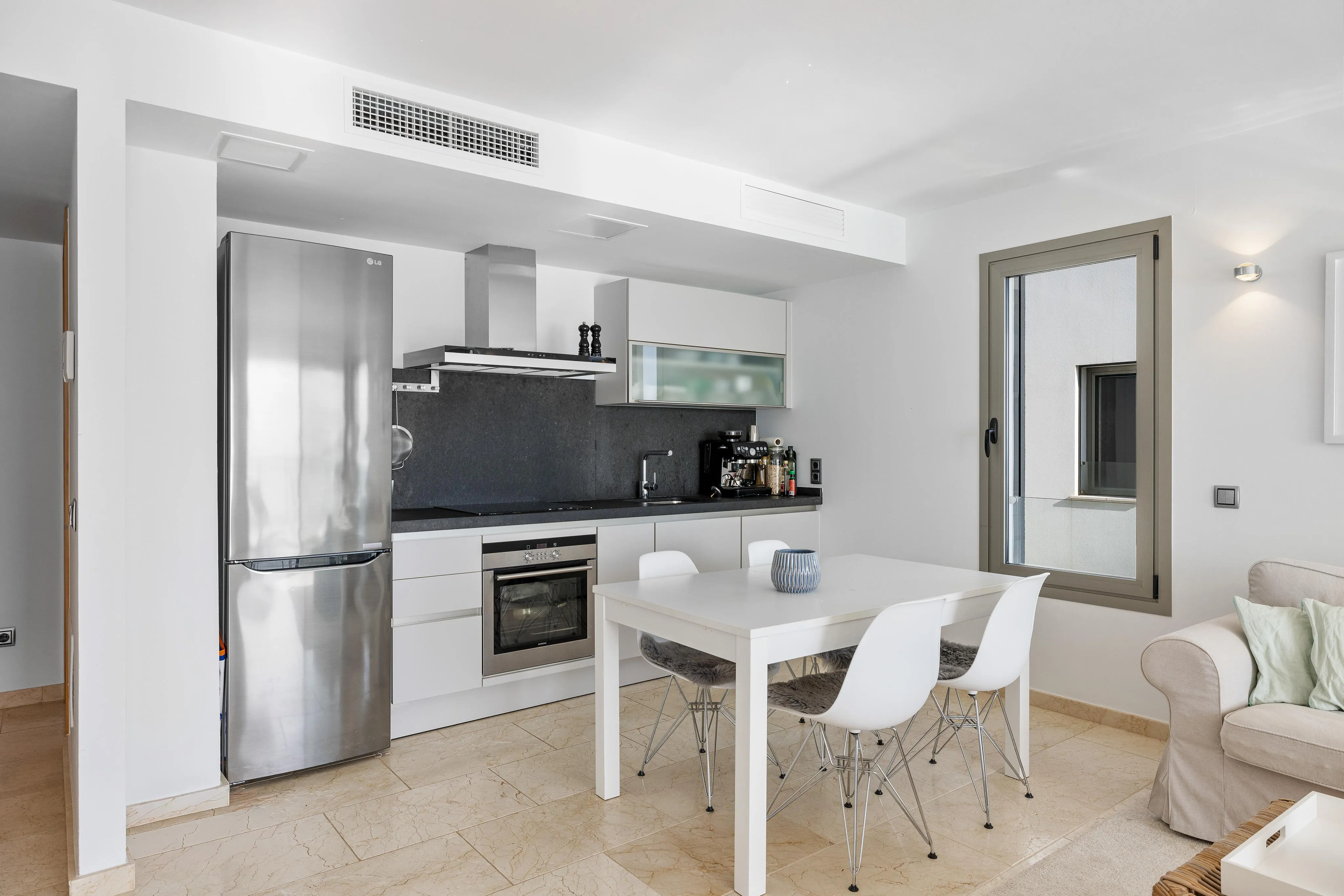 Apartament en exclusiva urbanització amb vista al mar-12