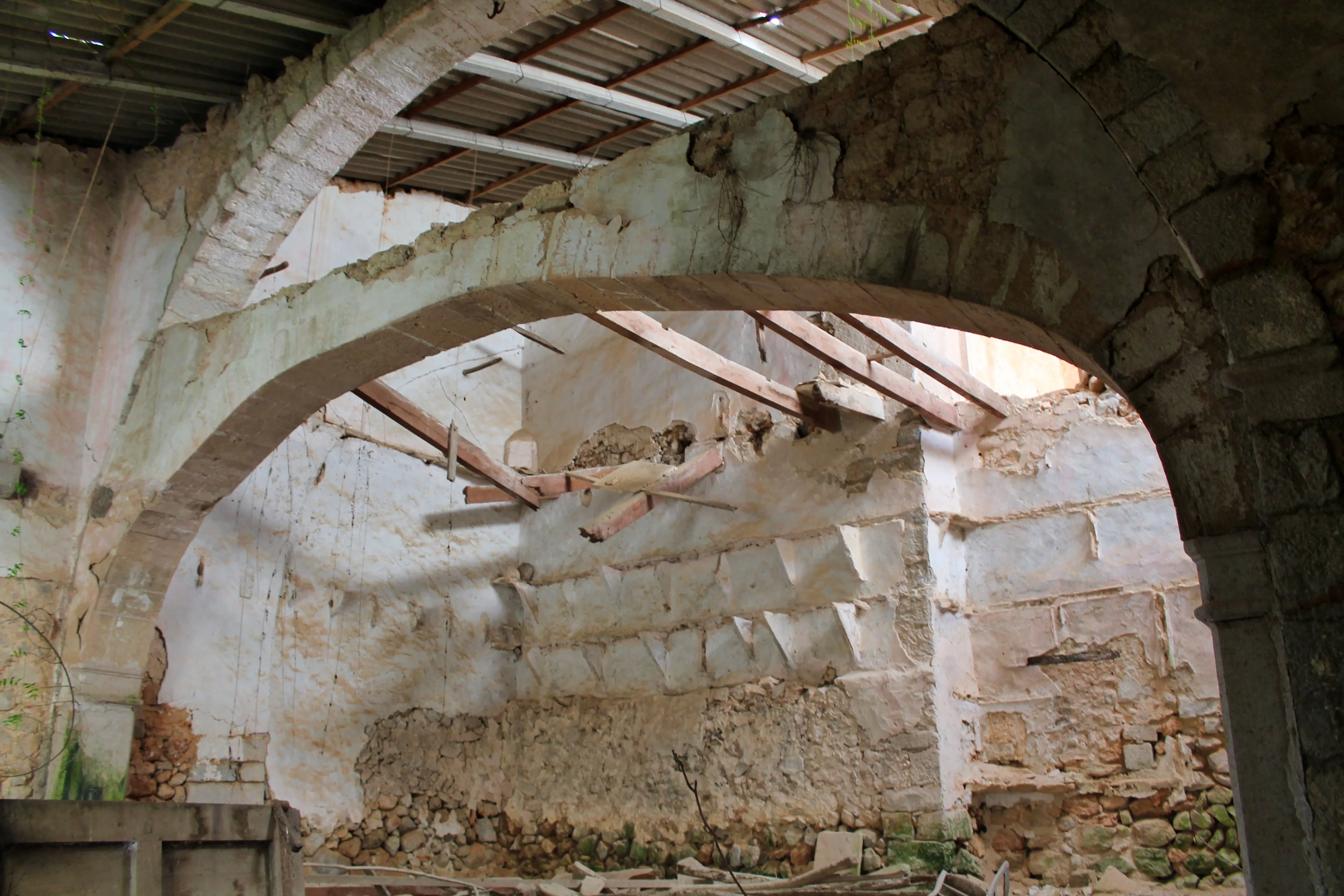 Majestuosa casa de pueblo histórica para restaurar en Binissalem-4