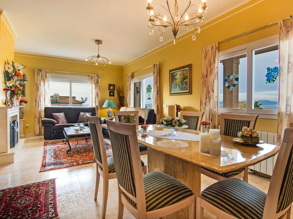 Chalet con vistas al mar y licencia ETV en Bahia Azul-7