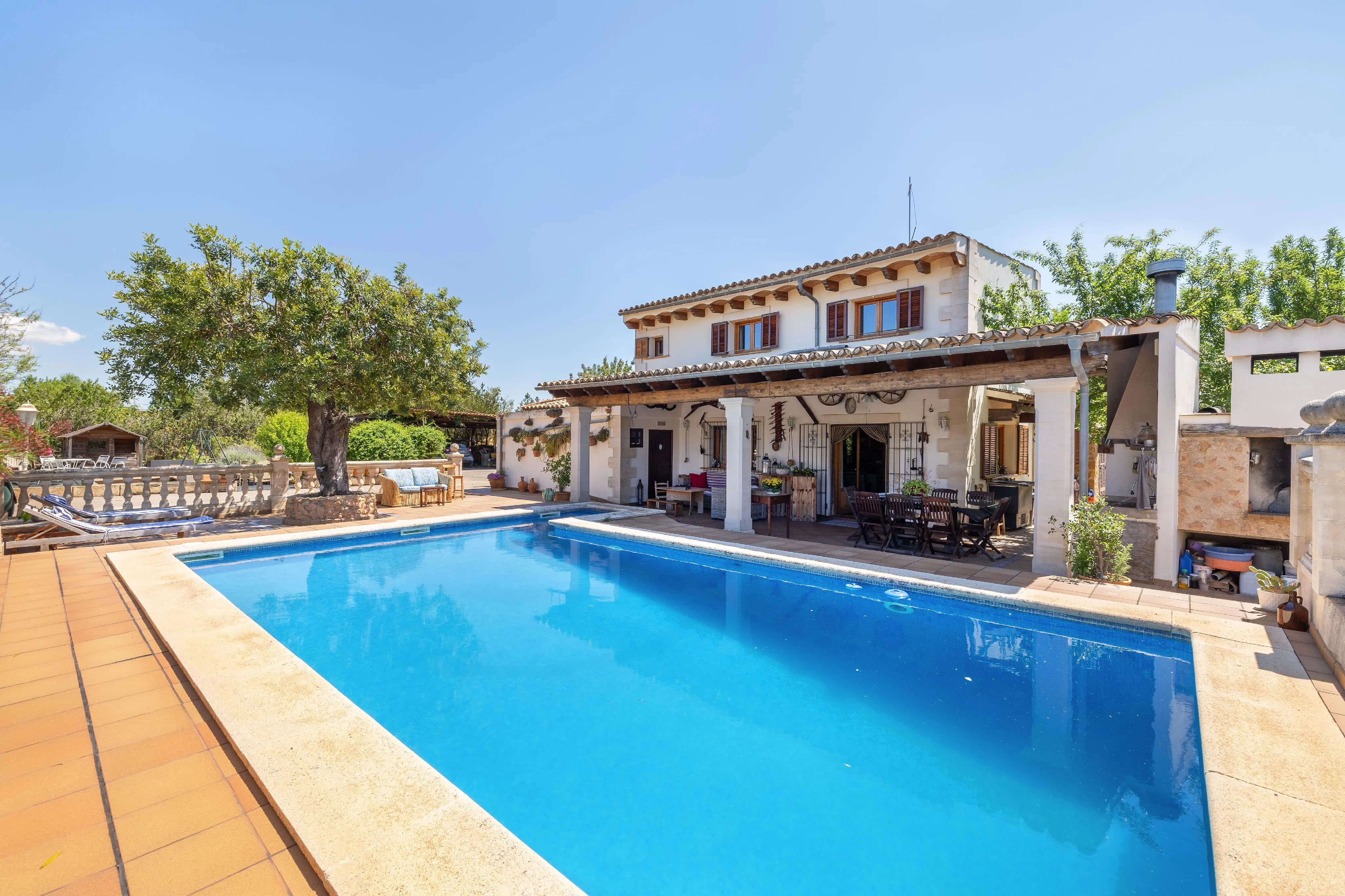 Rustiek te renoveren huis met groot potentieel in Santa Maria-1