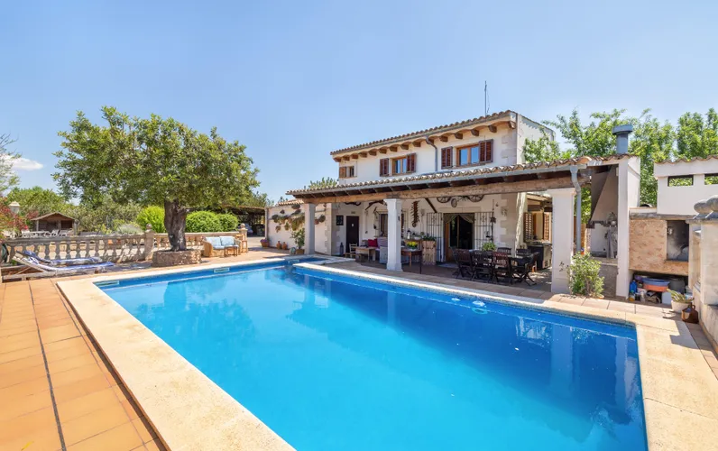 Casa rústico con gran potencial en la mejor ubicación de Santa María