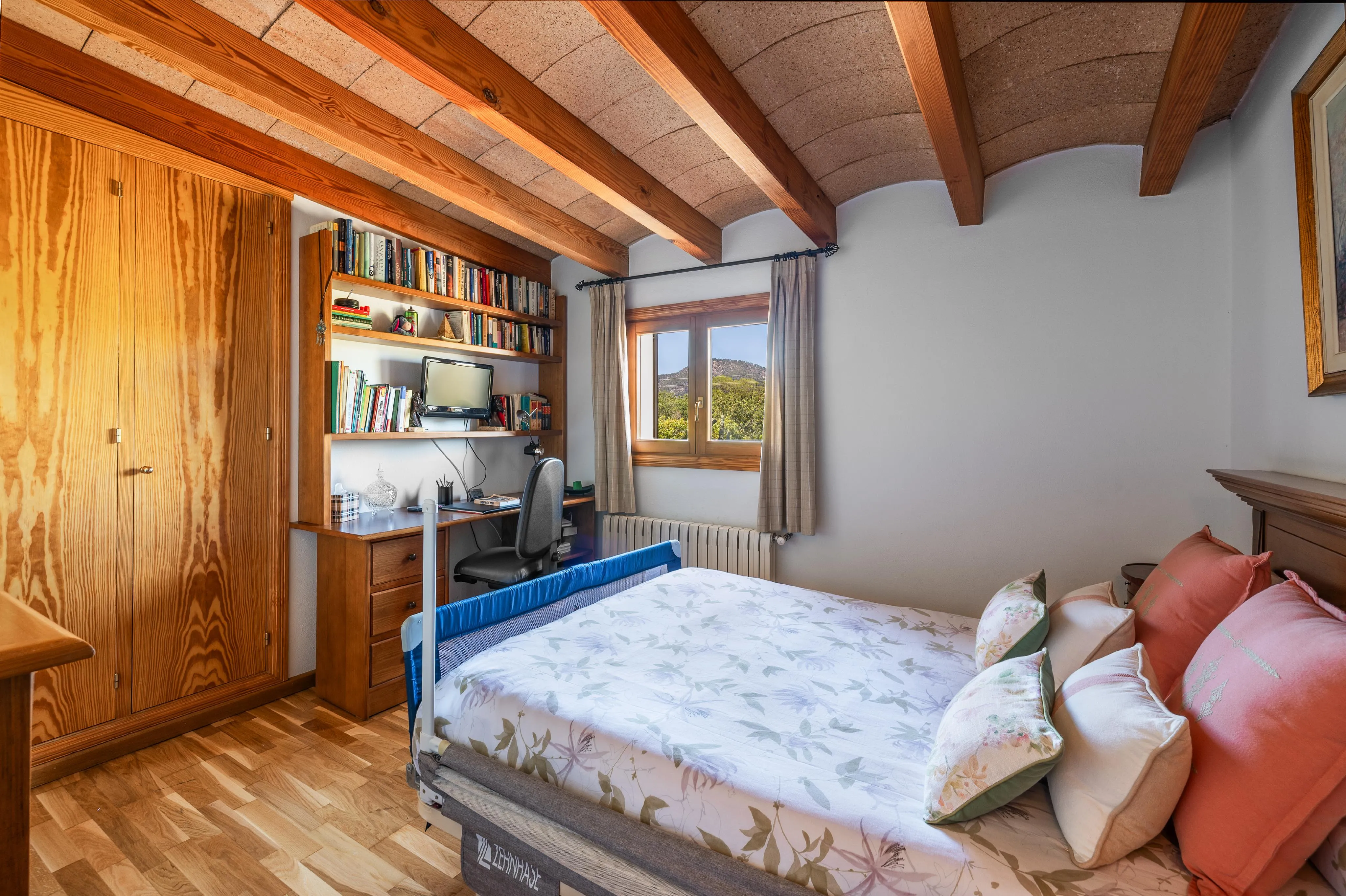 Rustiek te renoveren huis met groot potentieel in Santa Maria-8