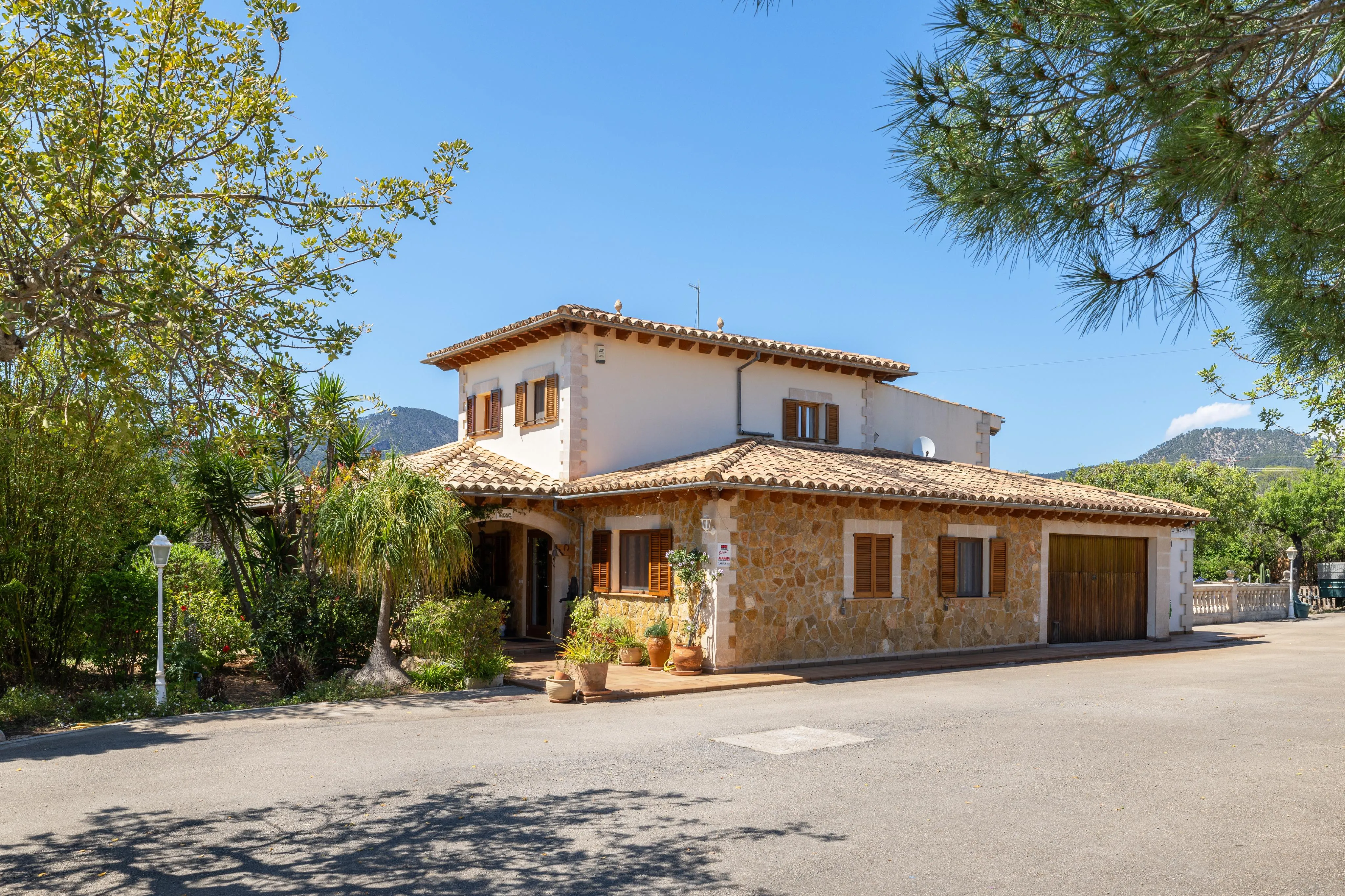 Rustiek te renoveren huis met groot potentieel in Santa Maria-19