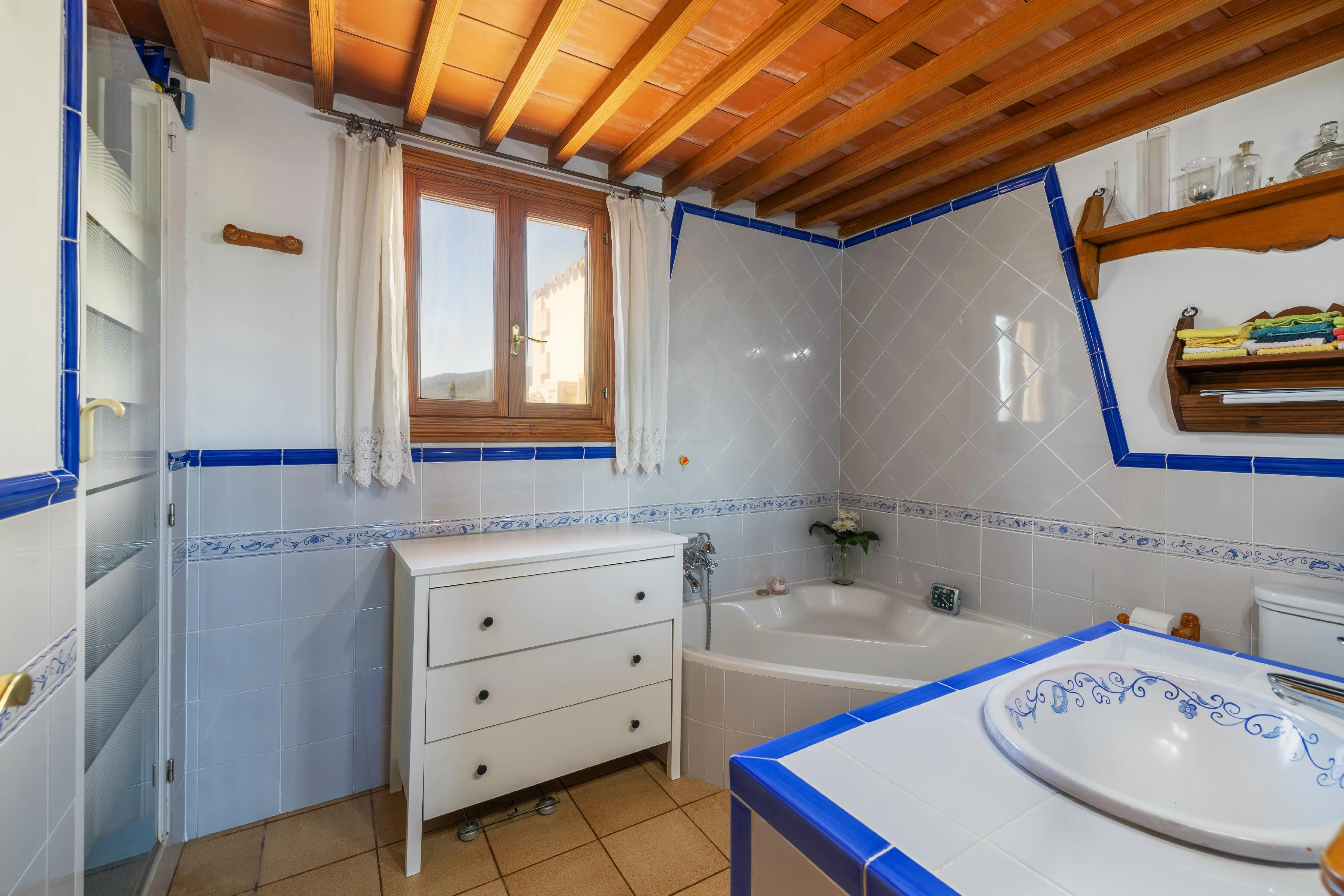 Rustiek te renoveren huis met groot potentieel in Santa Maria-11