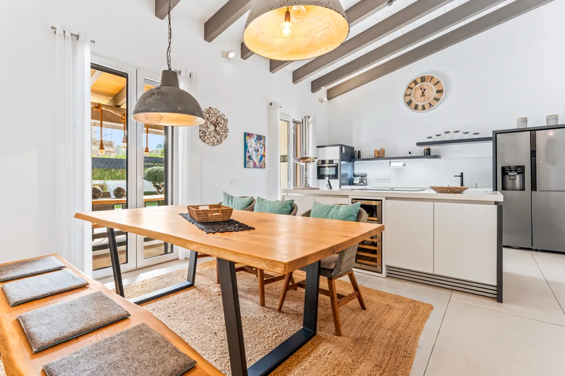 Modern vrijstaand huis met verwarmd zwembad op een rustige locatie in Font de Sa Cala-6