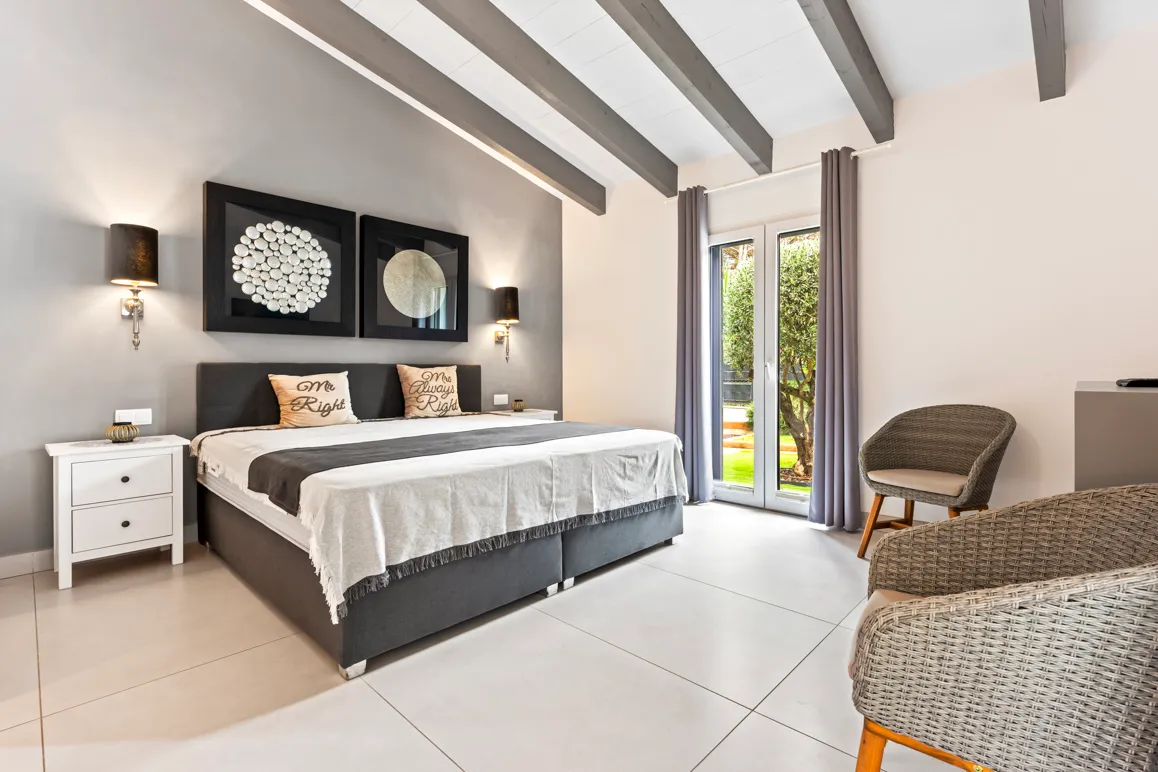 Modern vrijstaand huis met verwarmd zwembad op een rustige locatie in Font de Sa Cala-11