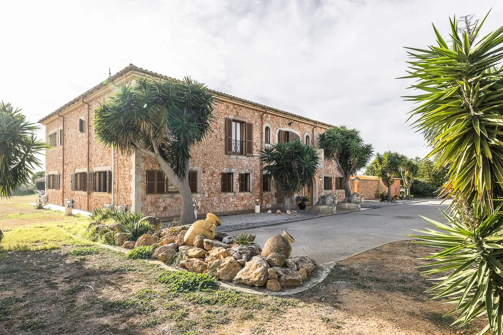 Impressive country house with ETV License-2