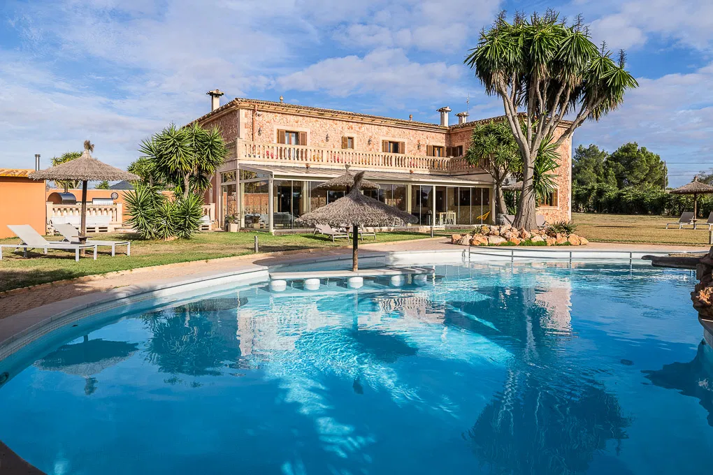 Impressive country house with ETV License-21