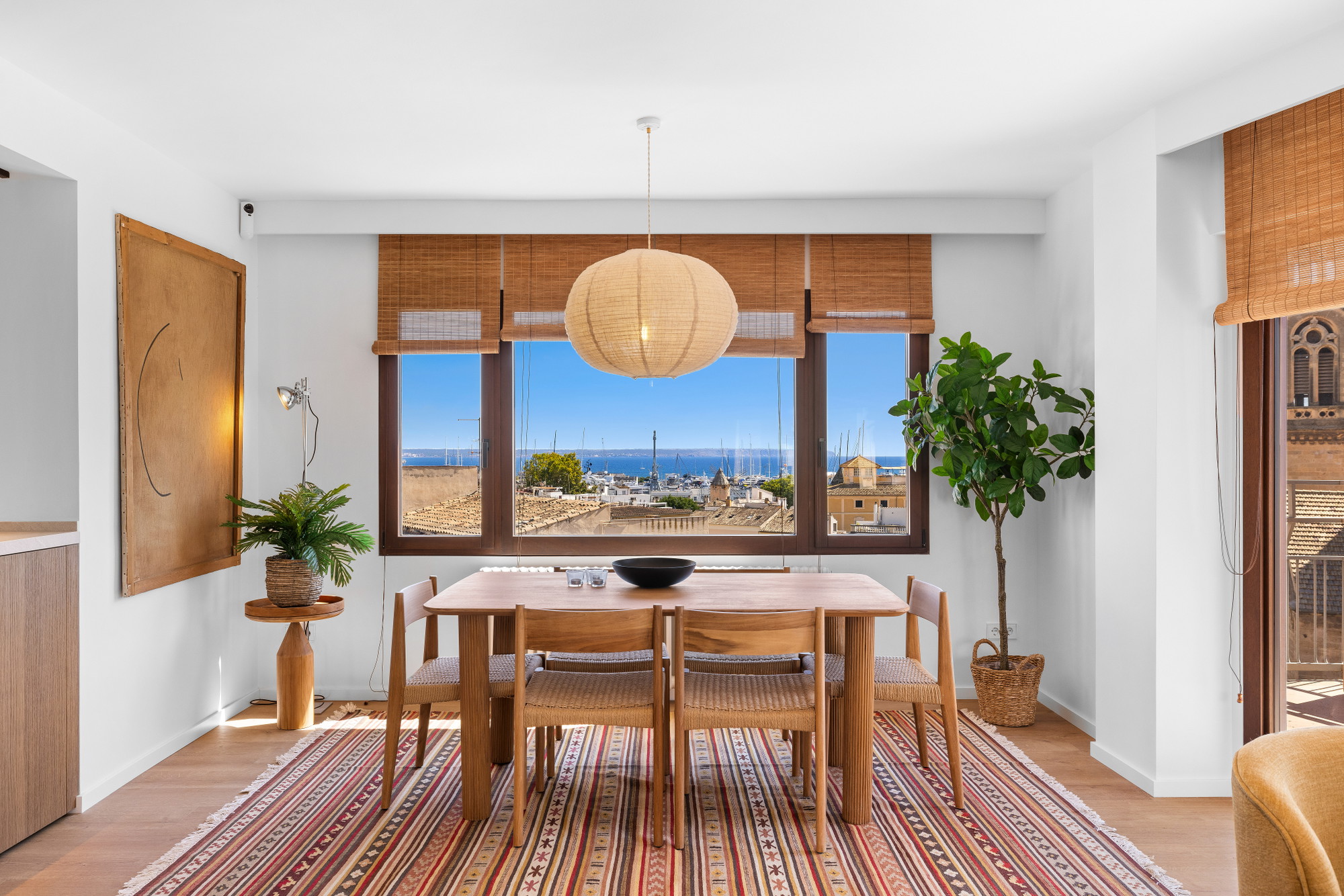 Unikat: Neu renovierte Luxus-Wohnung in Santa Catalina | Licht, Design und ikonischer Ausblick