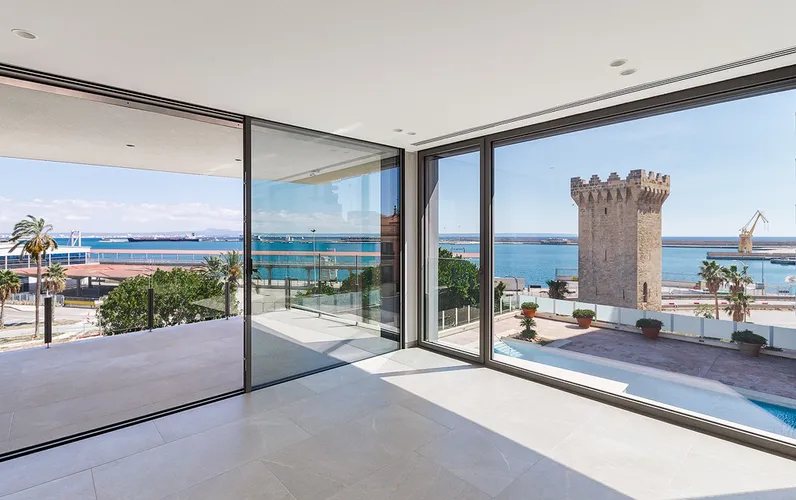 Nieuw luxe appartement met uitzicht op de haven