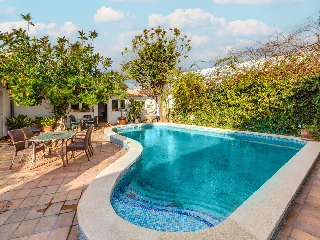 Bevoorrecht perceel met bungalow en zwembad, Portixol - Mallorca-1