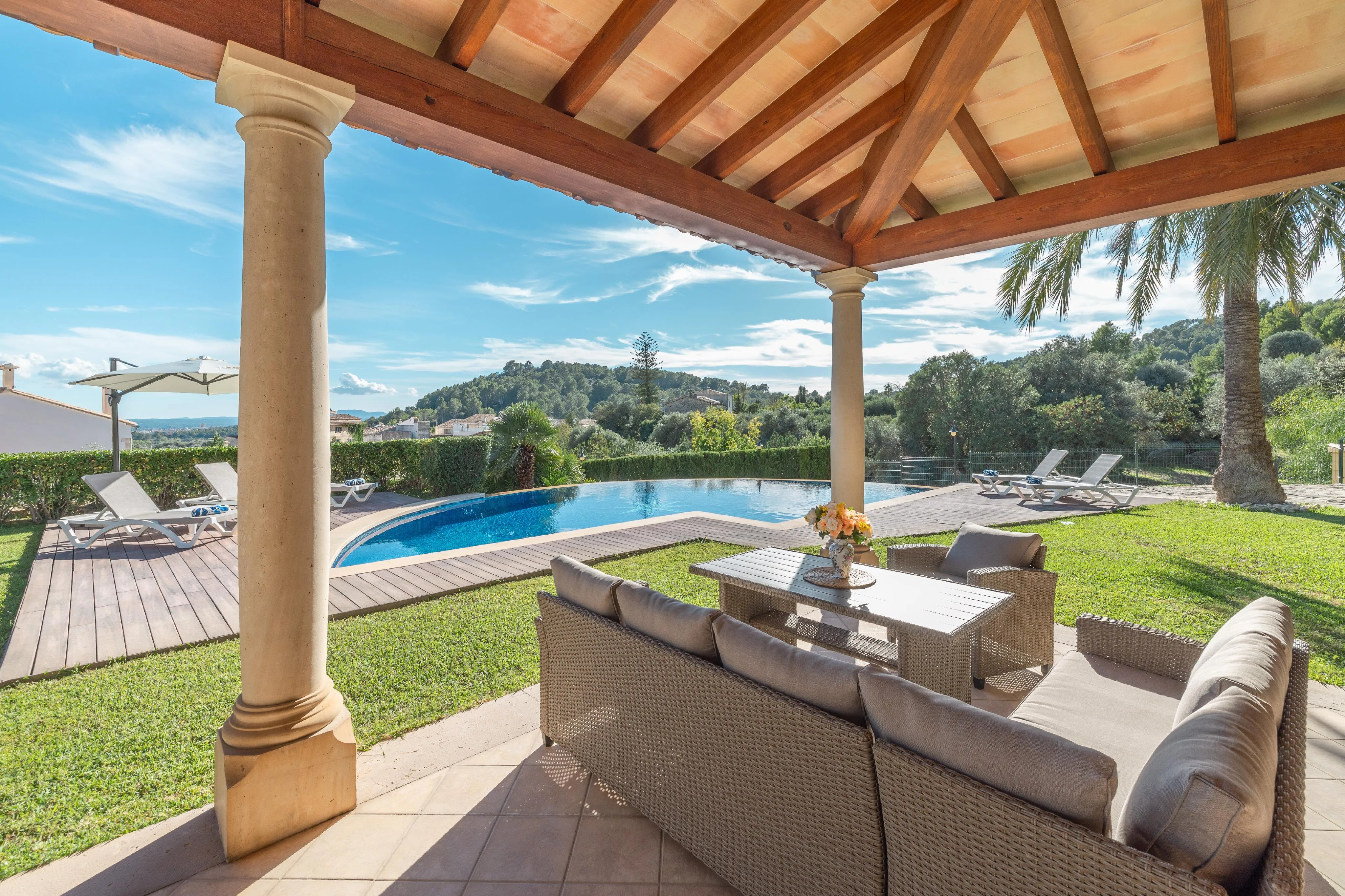 Charmante villa met verreikend uitzicht en vakantieverhuur licentie in Selva-20