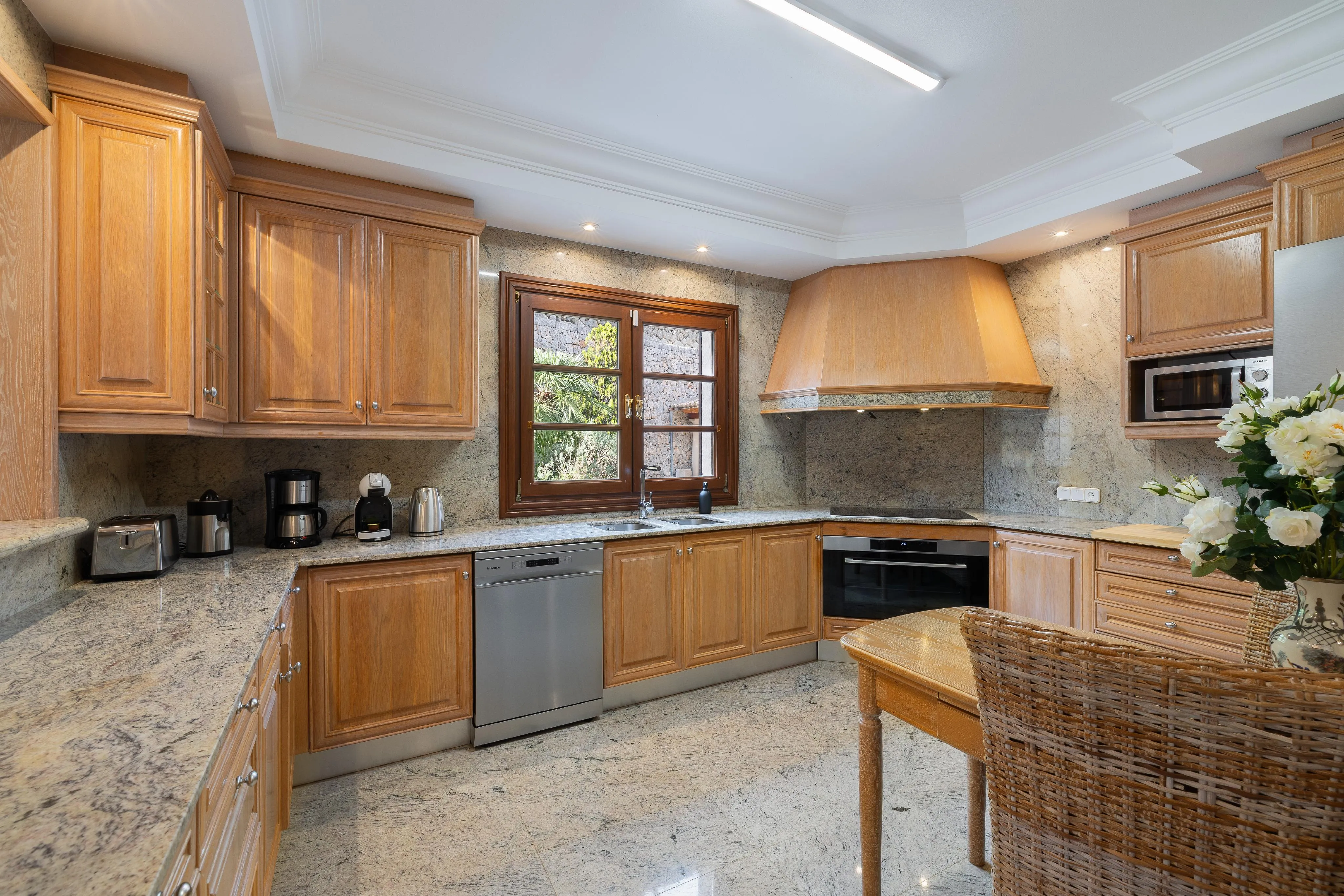 Charmante villa met verreikend uitzicht en vakantieverhuur licentie in Selva-7