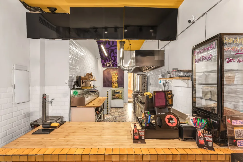 Perfecte locatie voor Take Away Concept in Calle dels Olms-4