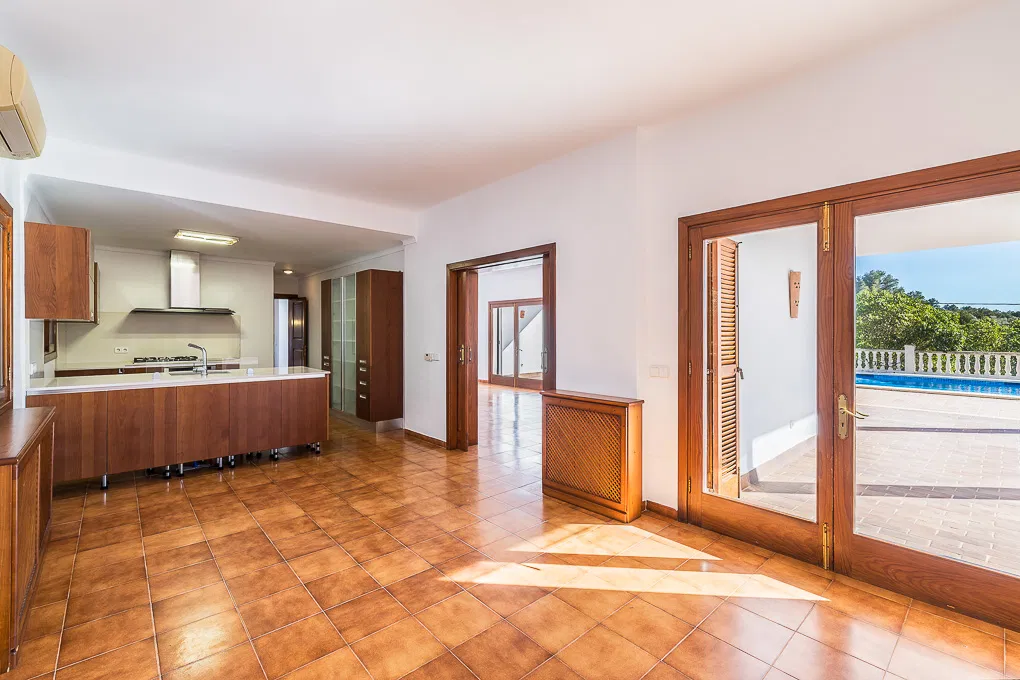 Villa to renovate in a dream location close Bunyola-8