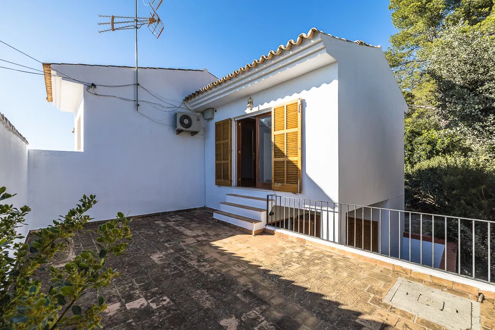 Villa to renovate in a dream location close Bunyola-10