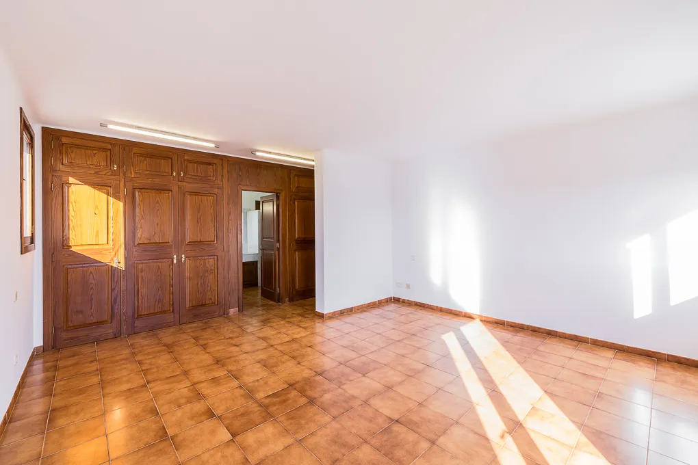 Villa til renovering med drømmebeliggenhed tæt på Bunyola-13