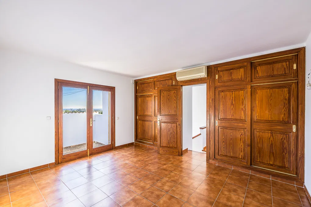 Villa to renovate in a dream location close Bunyola-9