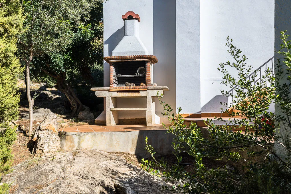 Villa to renovate in a dream location close Bunyola-4