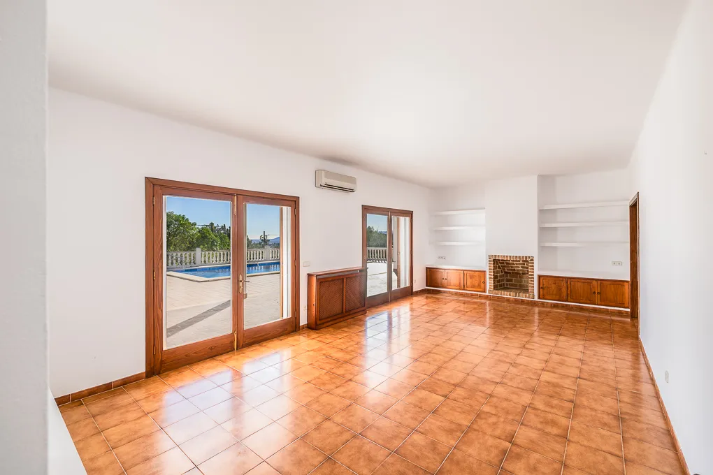 Villa til renovering med drømmebeliggenhed tæt på Bunyola-6