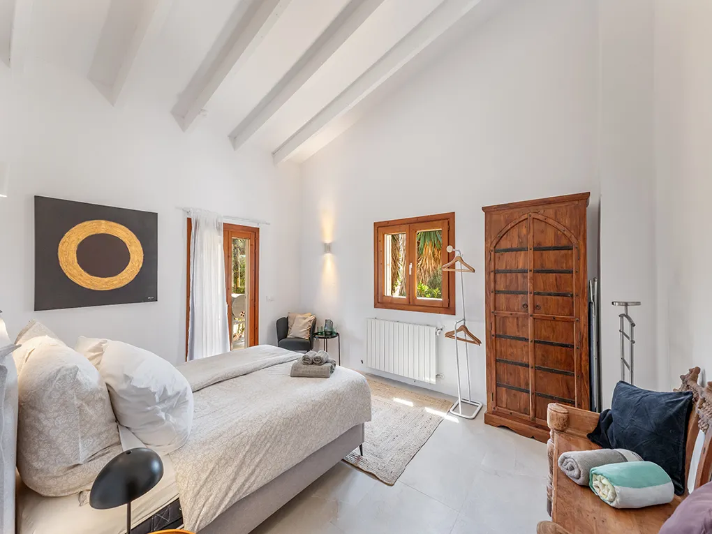 Charmerende finca i natursten med udlejningslicens-9