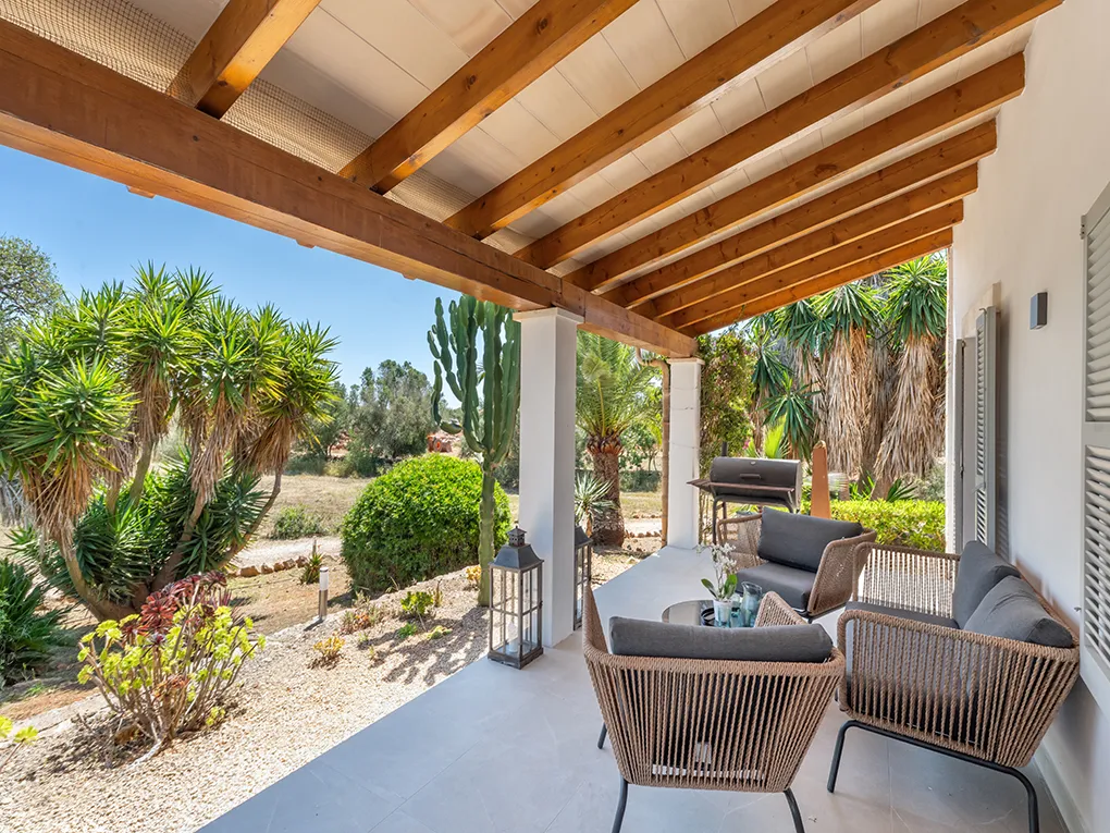 Charmerende finca i natursten med udlejningslicens-15