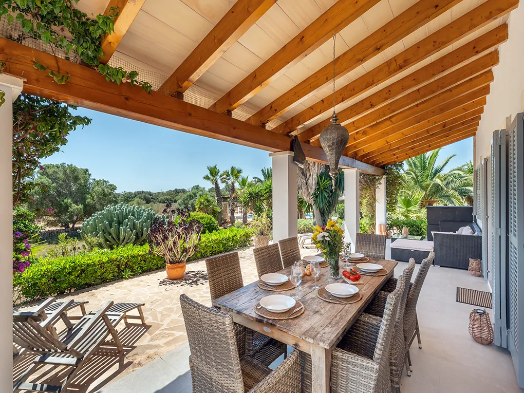 Charmerende finca i natursten med udlejningslicens-12