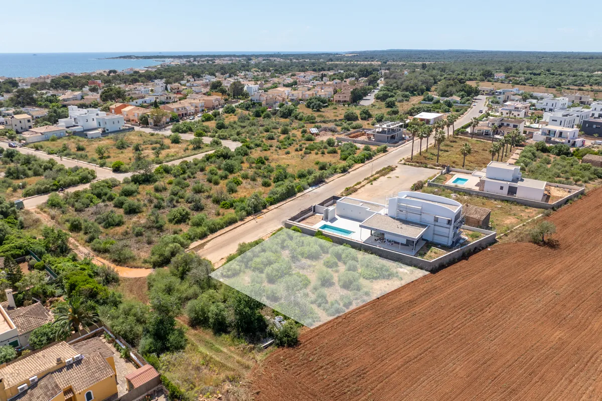 Exclusive plot within walking distance to Es Trenc-3