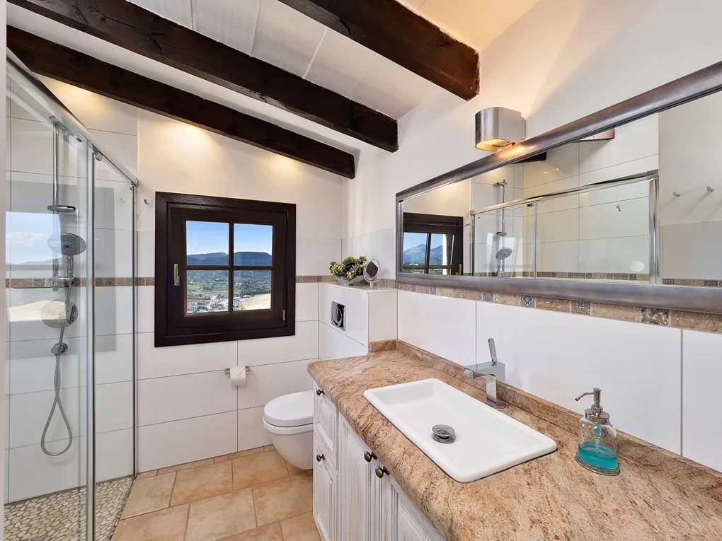 Duplex apartment with beautiful harbour views-8