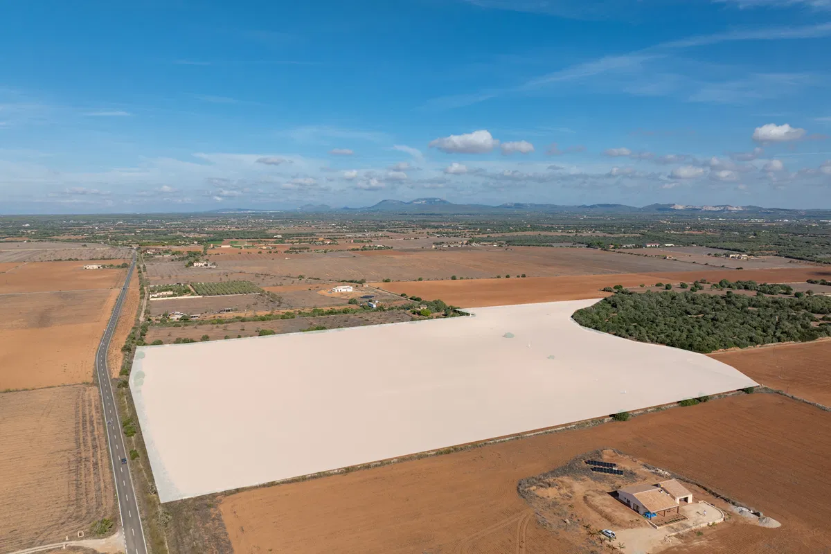 Terreno edificabile con progetto approvato non lontano da Es Trenc-2