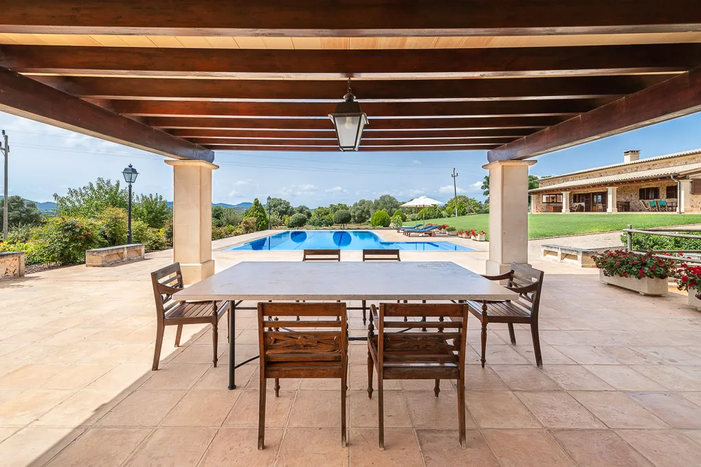 Elegant casa de camp amb vista al mar-12