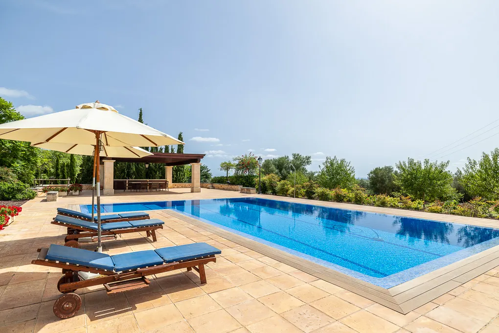 Elegant casa de camp amb vista al mar-11