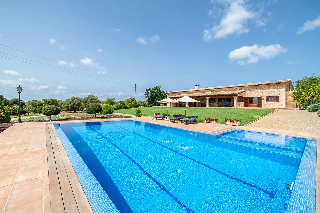 Elegant casa de camp amb vista al mar-13