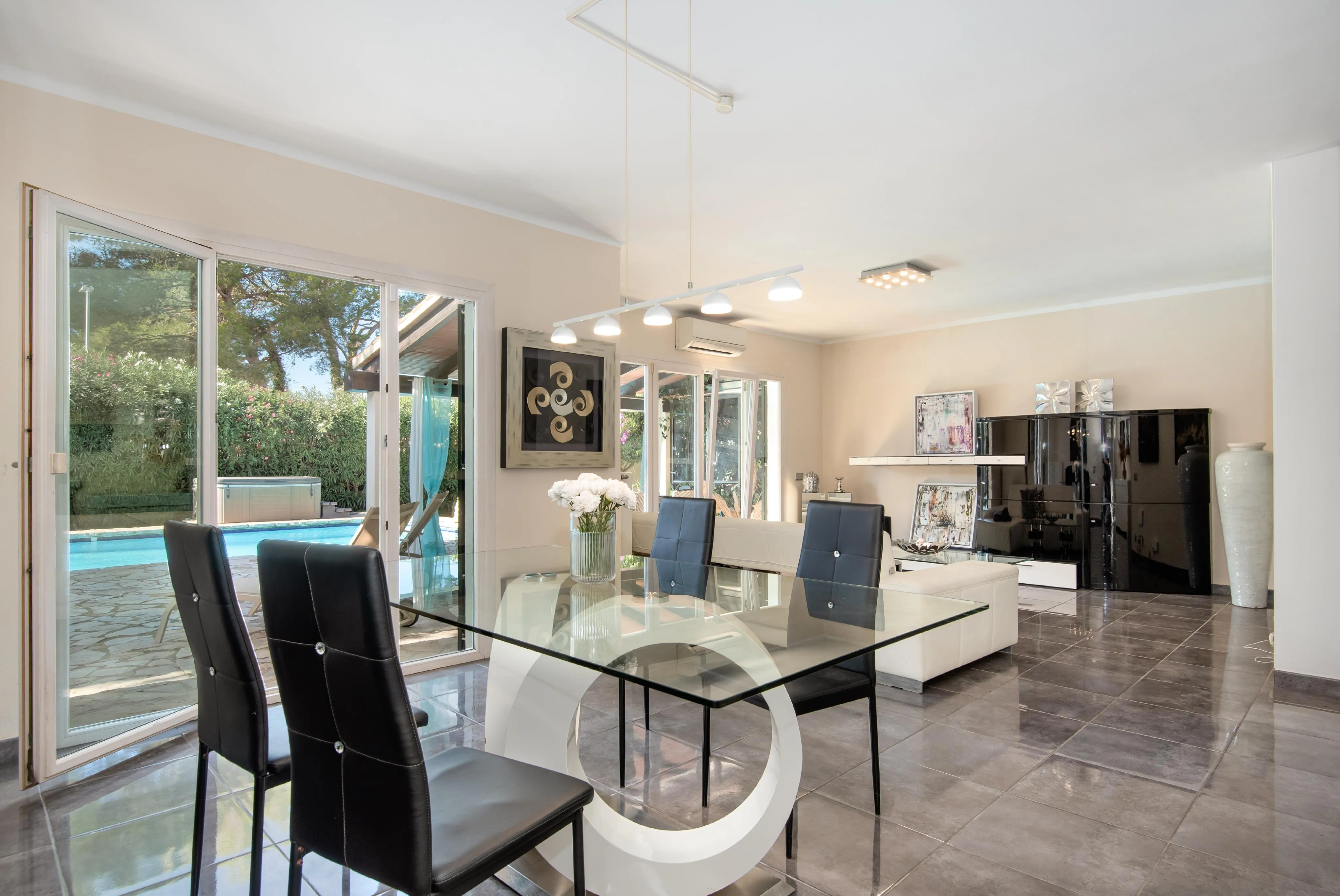 Your private paradise: Charming bungalow with wellness oasis-6