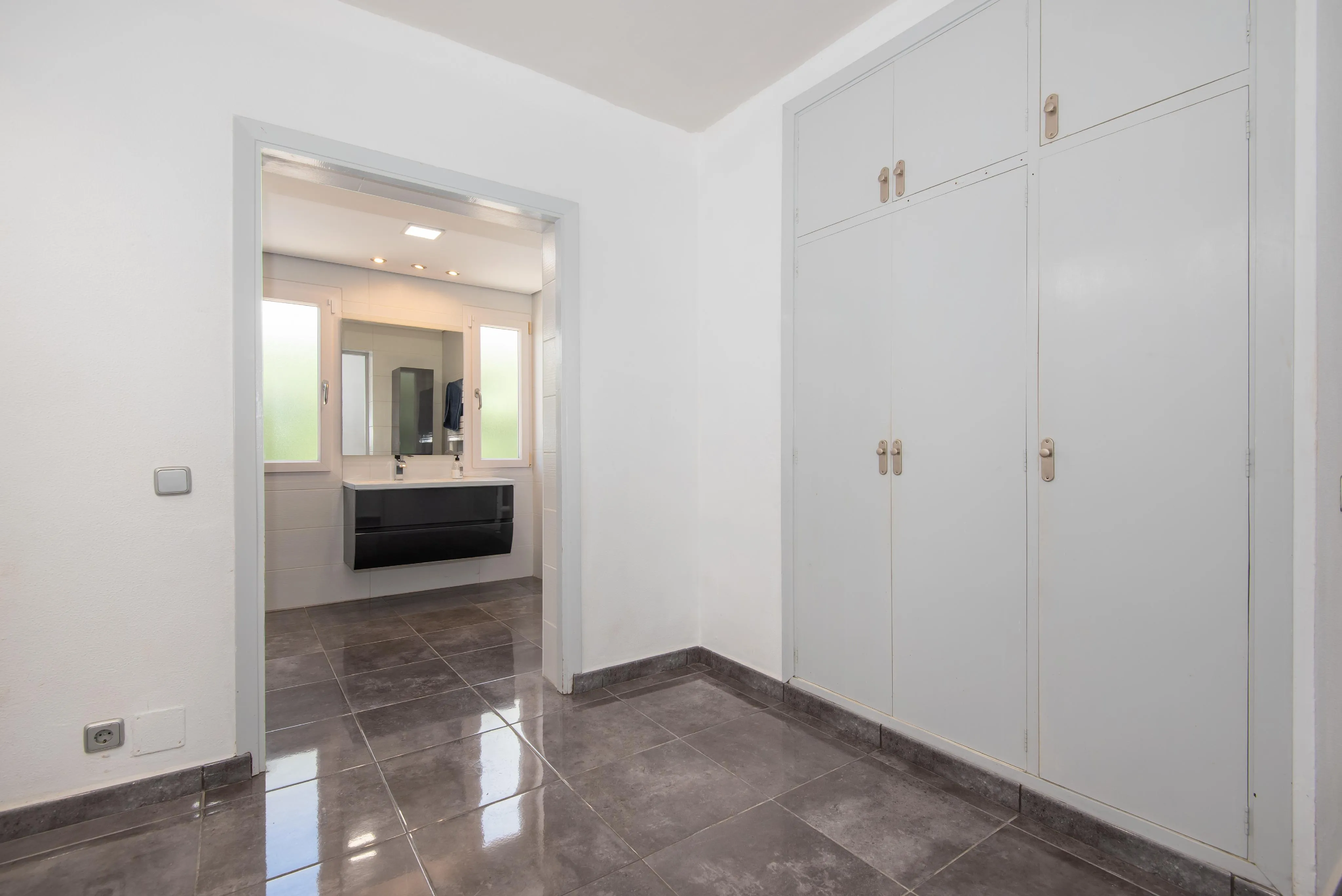 Jouw privéparadijs: Charmante bungalow met wellnessoase-12