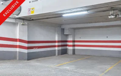 Posto auto in posizione centrale in vendita