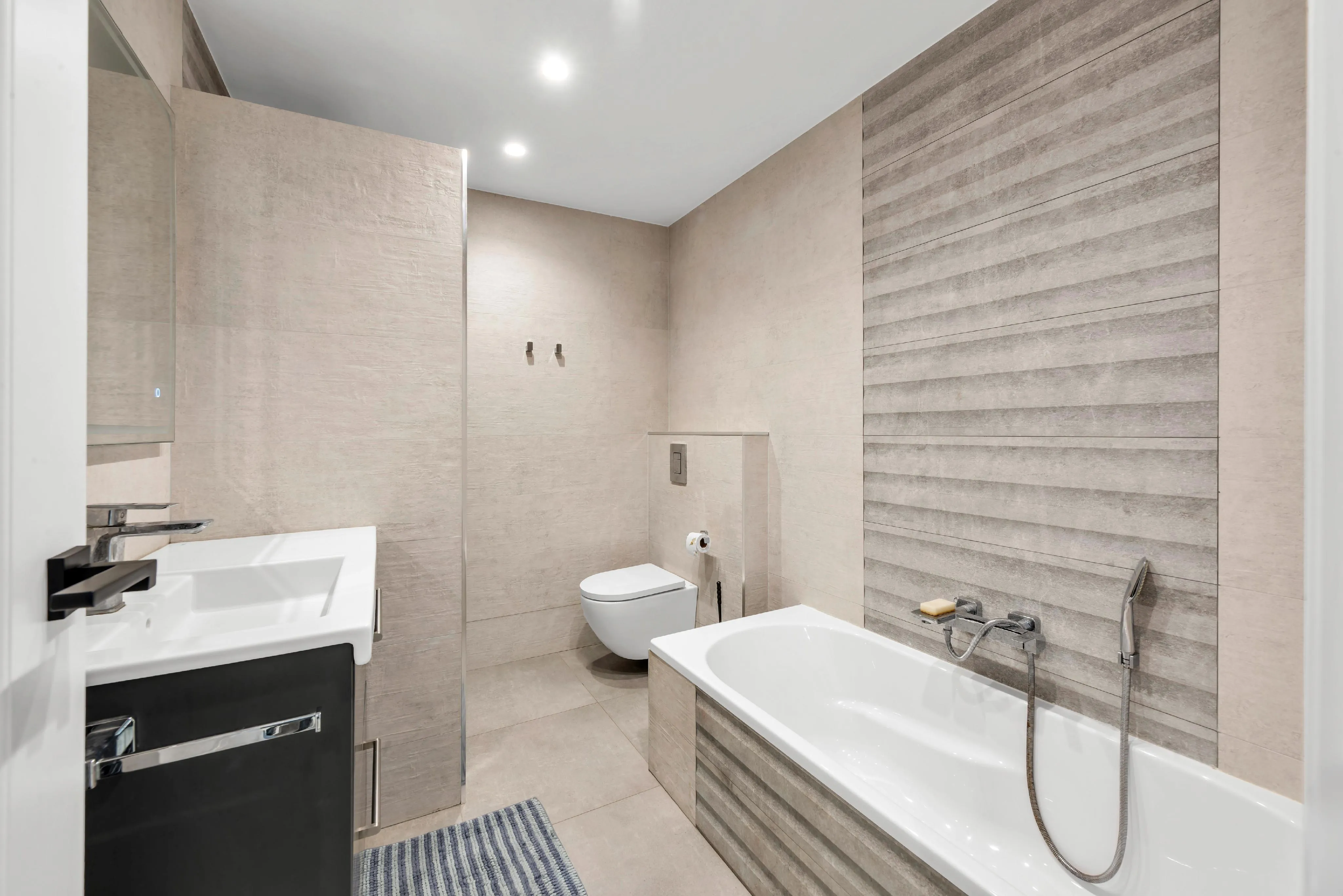 Encantador apartamento en primera línea en Cala Vinyas-9