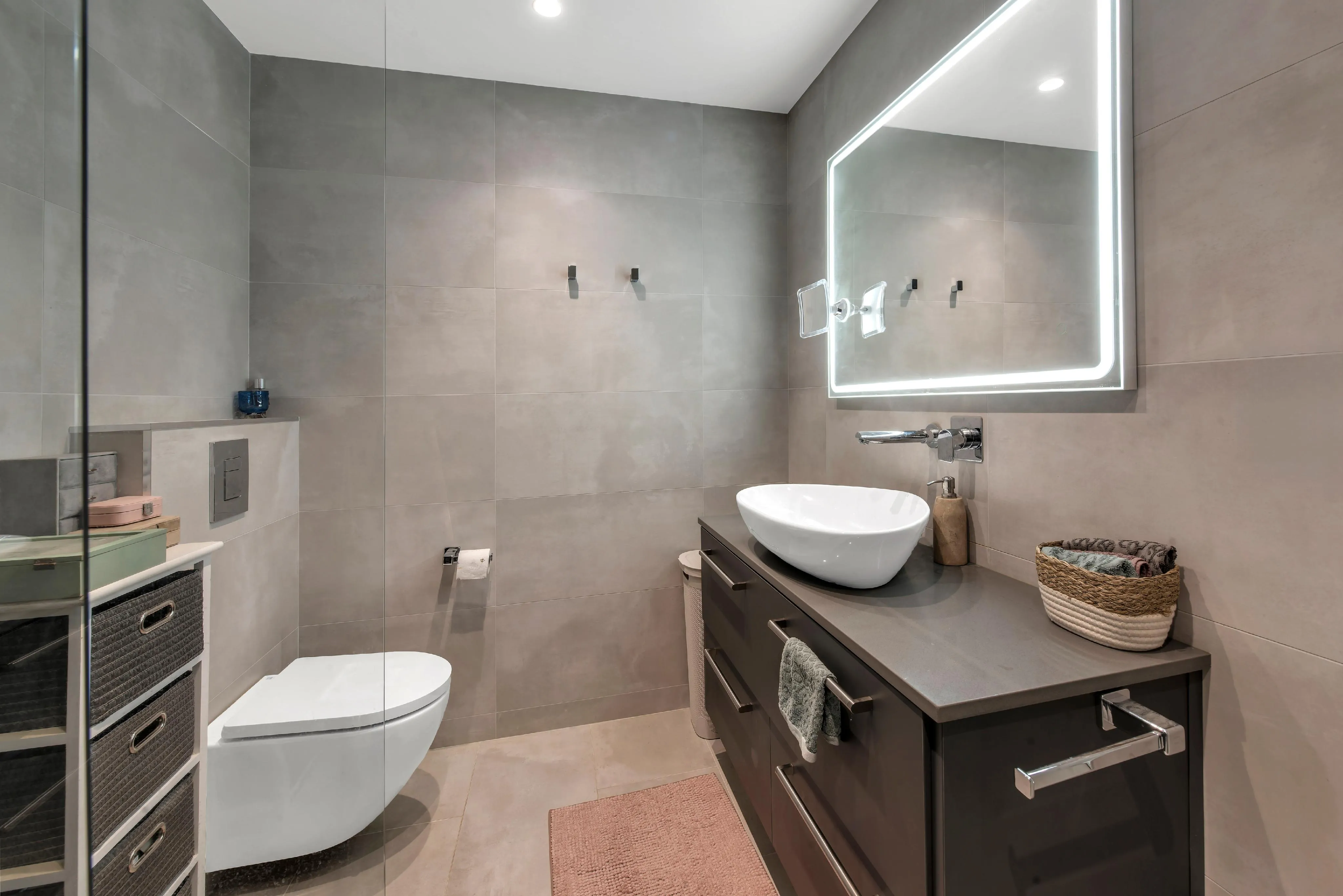 Encantador apartamento en primera línea en Cala Vinyas-11