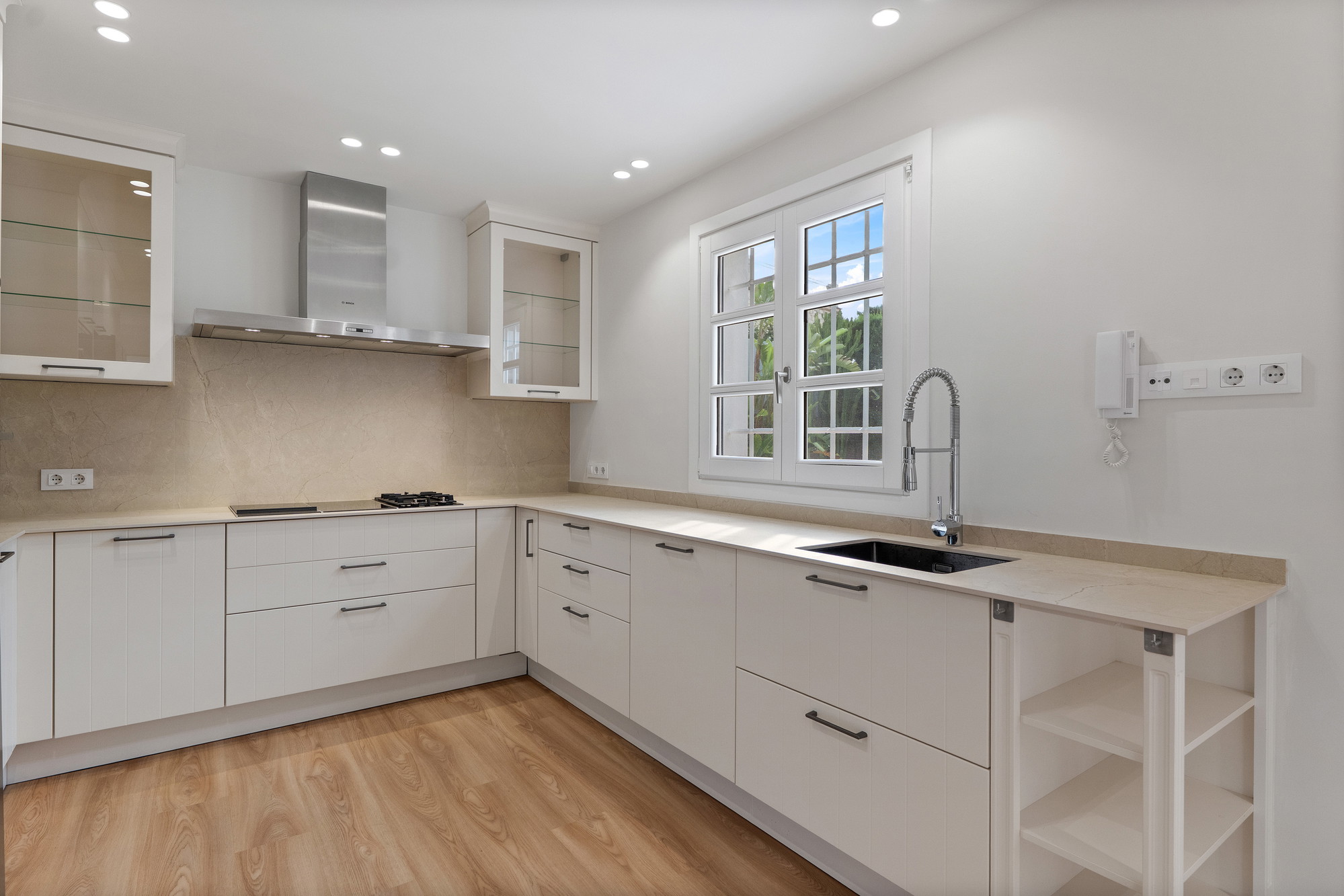 Fristående villa med utsikt över golfbanan i Arabella Park-9