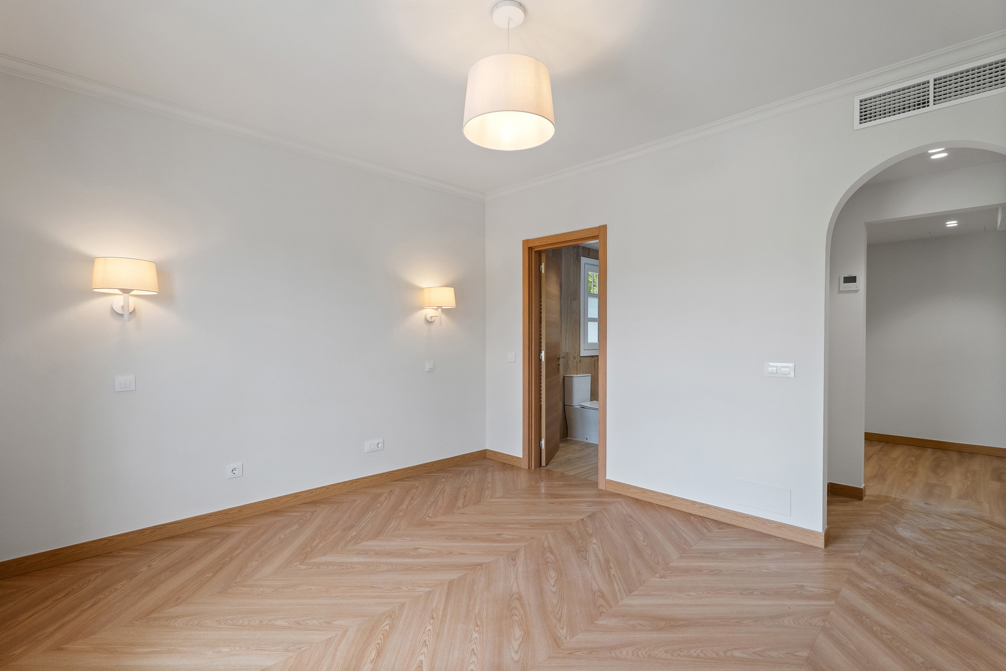 Fristående villa med utsikt över golfbanan i Arabella Park-11