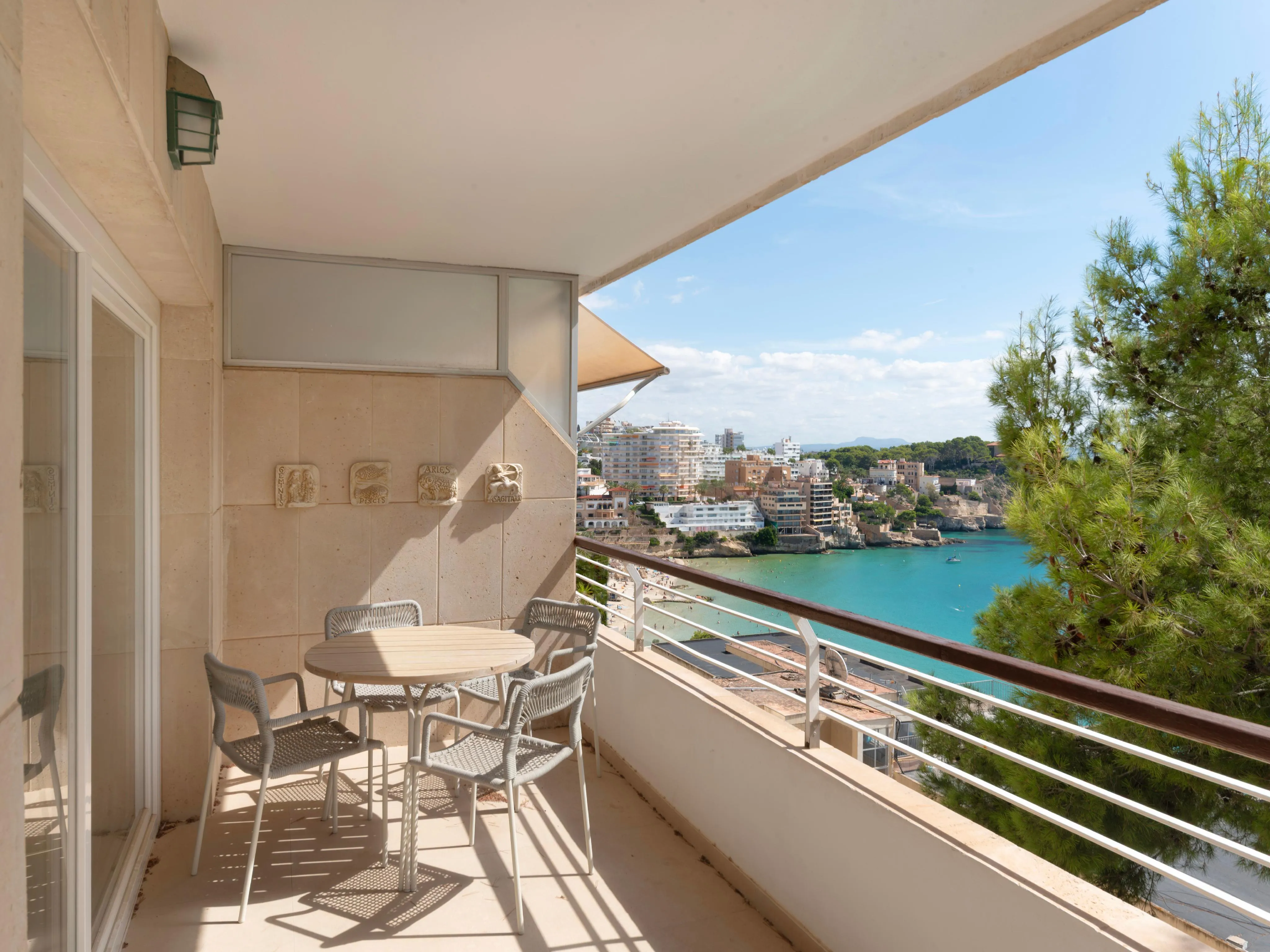 Piso exclusivo en San Agustín con Acceso al Mar-1