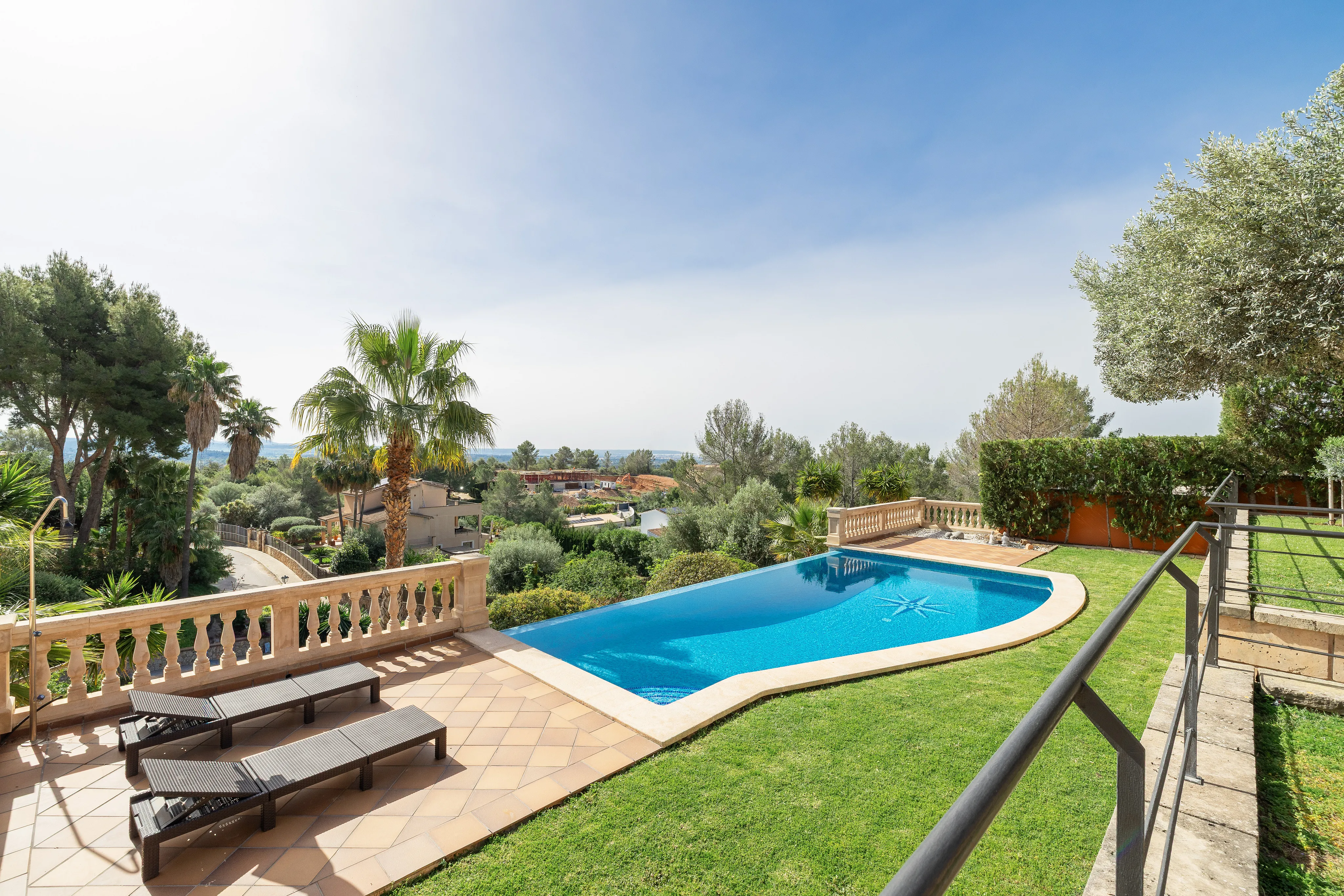 Villa mit Weitblick und Doppelgarage in Sa Coma-22