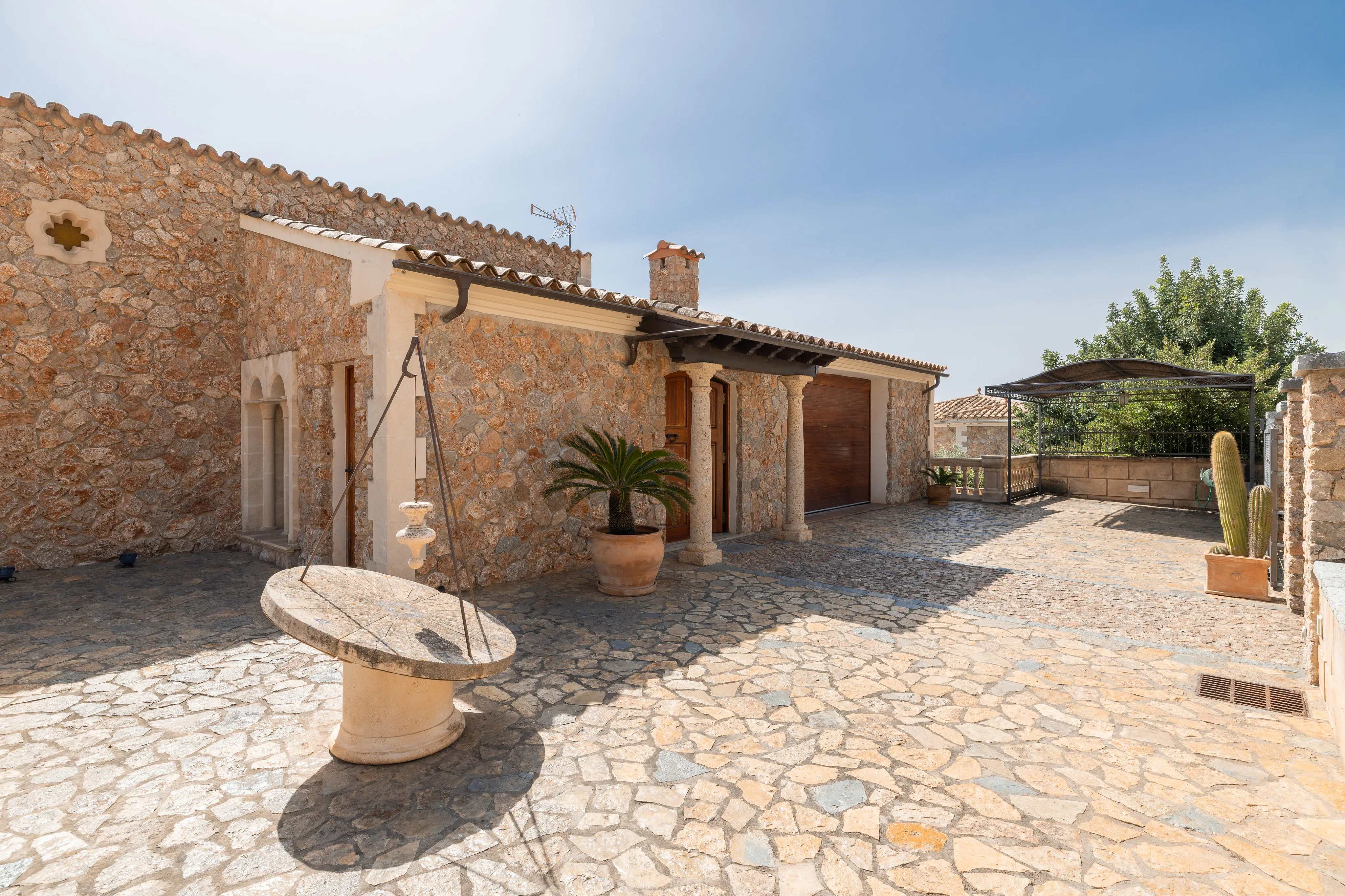 Villa mit Weitblick und Doppelgarage in Sa Coma-24