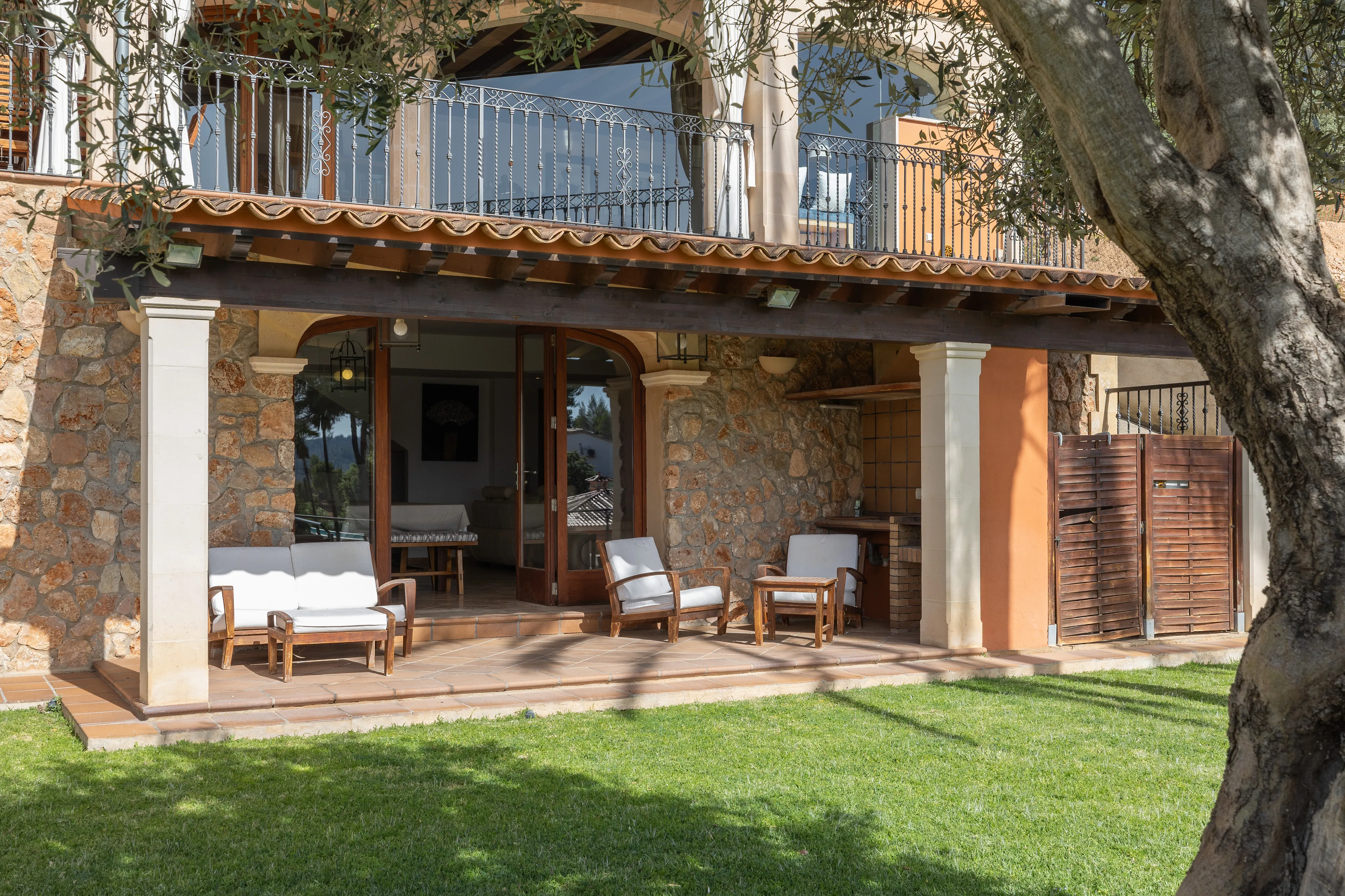 Villa mit Weitblick und Doppelgarage in Sa Coma-3